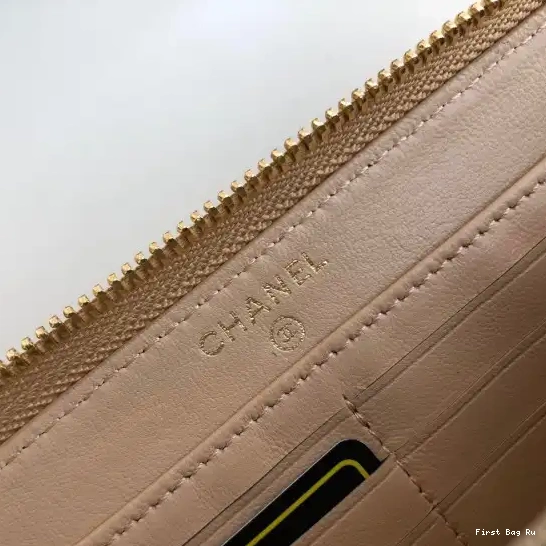 First Bag Ru ZIPPED WALLET 19 CHANEL 0516
